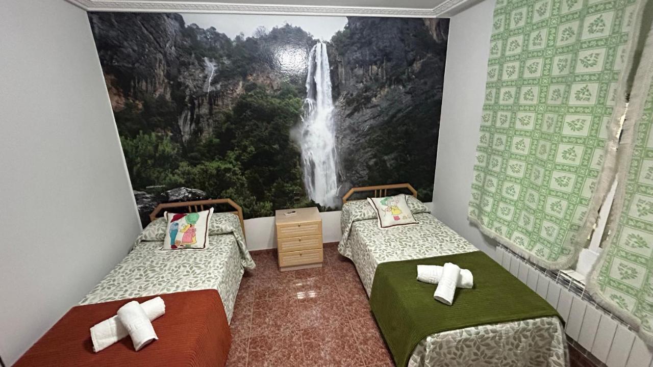 Vivienda Rural Saltos De La Osera Holiday home Mogon